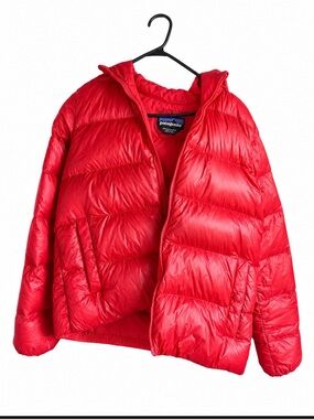 Patagonia Womens Bright Red Puffy Hooded Jacket